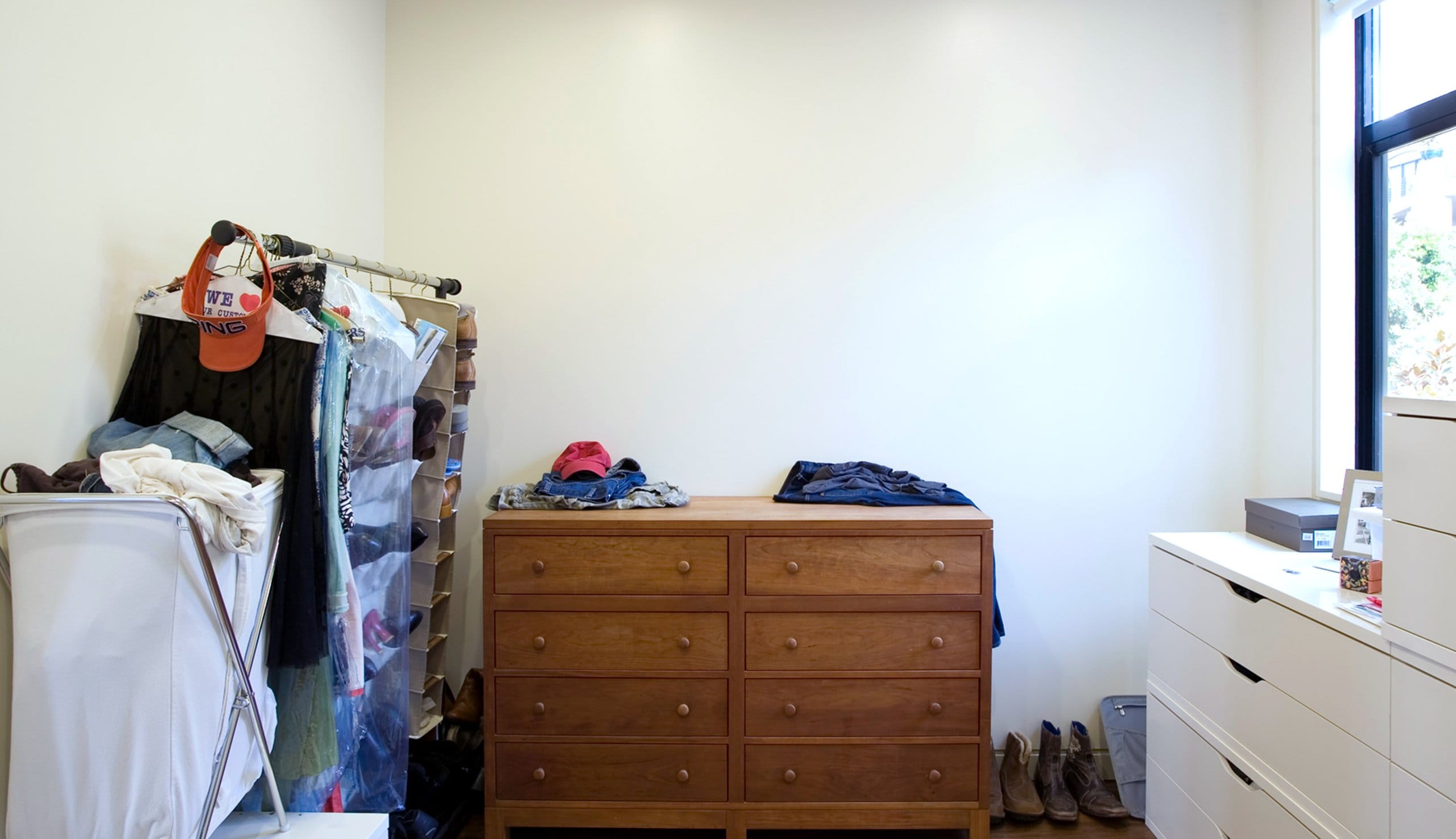Customer empty room without closet storage and organizers that California Closet will redesign.